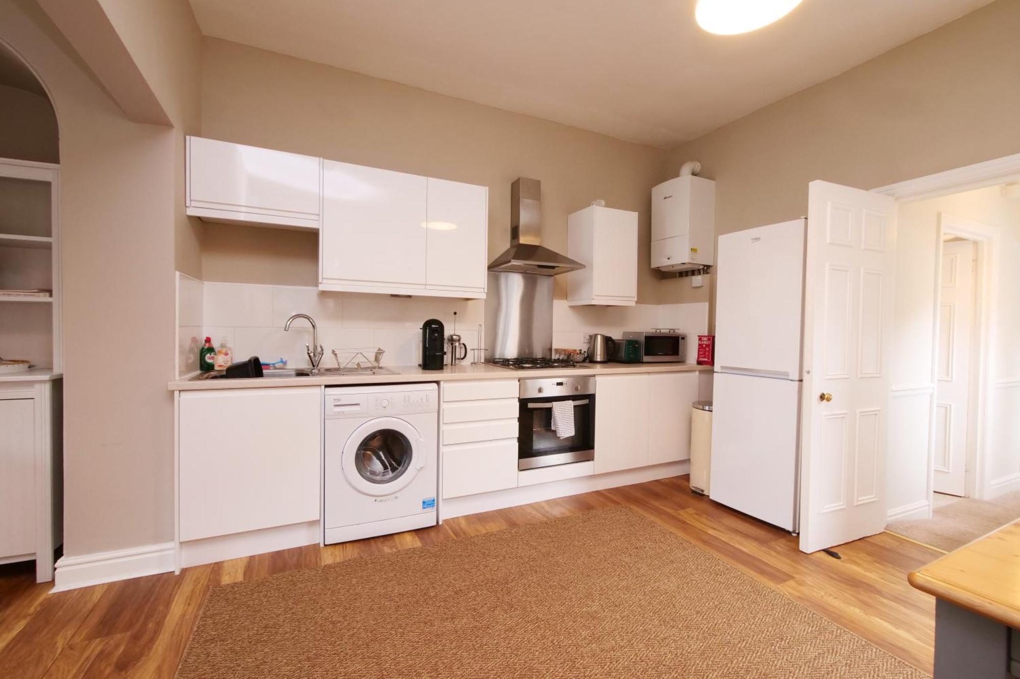Fifth Quarter Apartment With Free Parking Йорк Екстер'єр фото